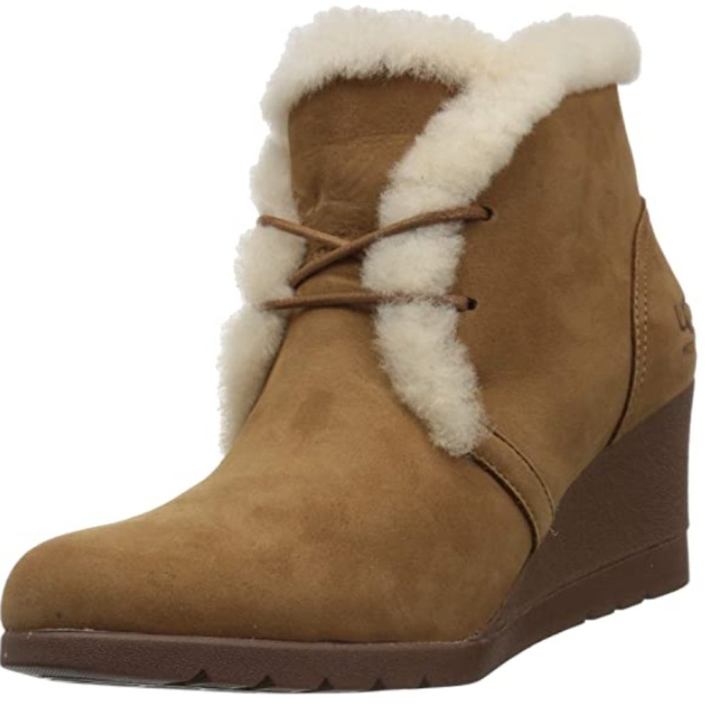 UGG Women's W Jeovana Fashion Boot; Size 8 M; Color - Chestnut